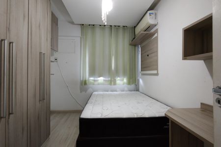 Apartamento à venda com 130m², 3 quartos e 2 vagas Apartamento à venda com 130m², 3 quartos e 2 vagasQuarto 2 - Armários