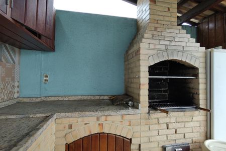 Apartamento à venda com 130m², 3 quartos e 2 vagas Apartamento à venda com 130m², 3 quartos e 2 vagasChurrasqueira