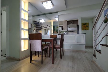 Apartamento à venda com 130m², 3 quartos e 2 vagas Apartamento à venda com 130m², 3 quartos e 2 vagasSala
