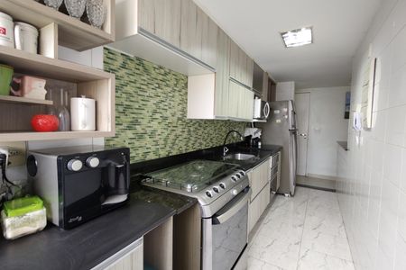 Apartamento à venda com 130m², 3 quartos e 2 vagas Apartamento à venda com 130m², 3 quartos e 2 vagasCozinha - Armários