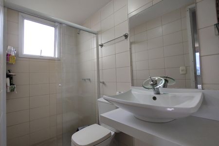 Apartamento à venda com 130m², 3 quartos e 2 vagas Apartamento à venda com 130m², 3 quartos e 2 vagasBanheiro da Suíte 1