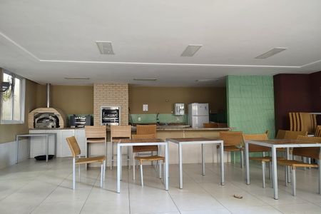 Apartamento à venda com 130m², 3 quartos e 2 vagas Apartamento à venda com 130m², 3 quartos e 2 vagasÁrea comum - Churrasqueira