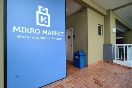Apartamento à venda com 130m², 3 quartos e 2 vagas Apartamento à venda com 130m², 3 quartos e 2 vagasÁrea comum - Mercadinho