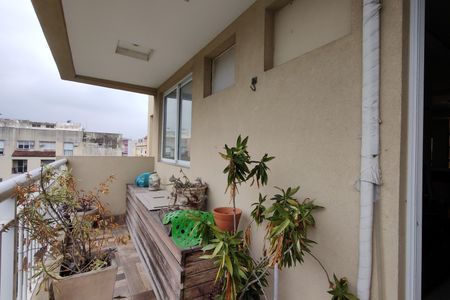 Apartamento à venda com 130m², 3 quartos e 2 vagas Apartamento à venda com 130m², 3 quartos e 2 vagasVaranda da Sala