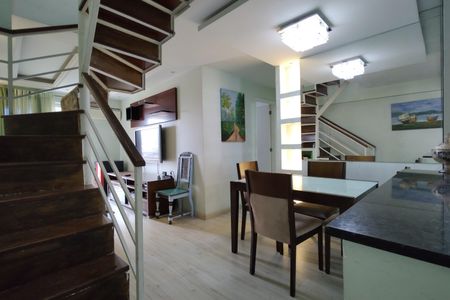 Apartamento à venda com 130m², 3 quartos e 2 vagas Apartamento à venda com 130m², 3 quartos e 2 vagasSala