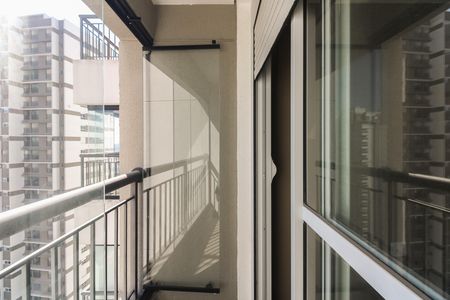 Apartamento para alugar com 65m², 2 quartos e 1 vaga Apartamento para alugar com 65m², 2 quartos e 1 vagaSuíte - Varanda