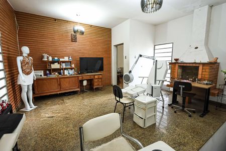 Casa à venda com 260m², 5 quartos e 3 vagasAntessala