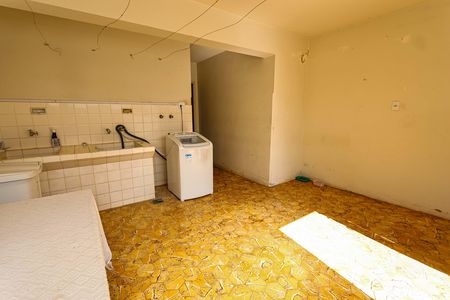 Casa à venda com 260m², 5 quartos e 3 vagasLavanderia