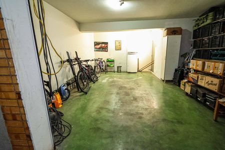 Casa à venda com 260m², 5 quartos e 3 vagasGaragem