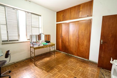 Casa à venda com 260m², 5 quartos e 3 vagasQuarto 2