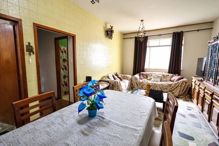 Casa à venda com 260m², 5 quartos e 3 vagasCopa