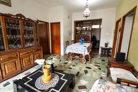 Casa à venda com 260m², 5 quartos e 3 vagasCopa