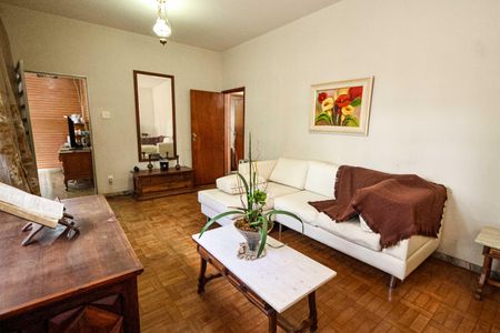 Sala de casa à venda com 5 quartos, 260m² em Vila Paris, Belo Horizonte