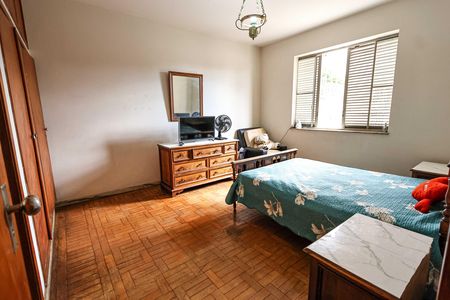 Casa à venda com 260m², 5 quartos e 3 vagasQuarto 4