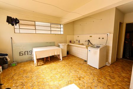 Casa à venda com 260m², 5 quartos e 3 vagasLavanderia