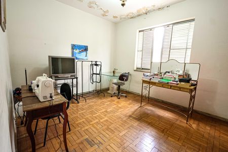 Casa à venda com 260m², 5 quartos e 3 vagasQuarto 2