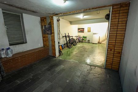 Casa à venda com 260m², 5 quartos e 3 vagasGaragem