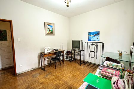 Casa à venda com 260m², 5 quartos e 3 vagasQuarto 2