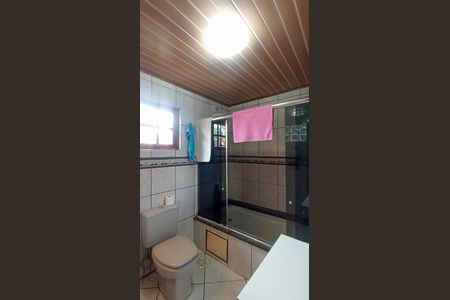 Casa à venda com 170m², 4 quartos e 2 vagasBanheiro suite 