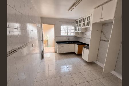 Foto 03 de casa à venda com 2 quartos, 68m² em Vila Prudente, São Paulo