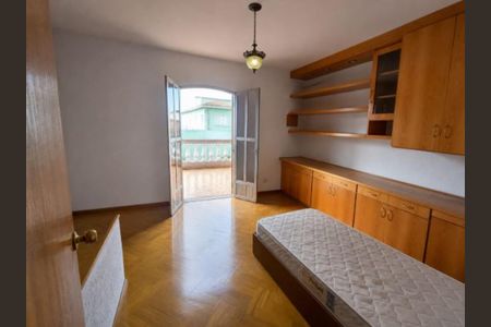 Casa à venda com 68m², 2 quartos e 1 vagaFoto 01