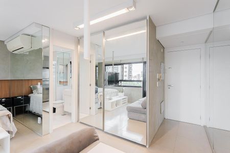 Studio à venda com 35m², 1 quarto e 1 vaga Studio à venda com 35m², 1 quarto e 1 vagaStudio