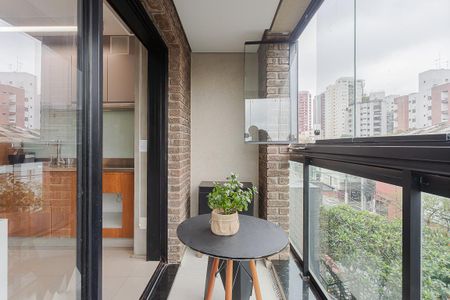 Varanda de kitnet/studio para alugar com 1 quarto, 35m² em Sumarezinho, São Paulo