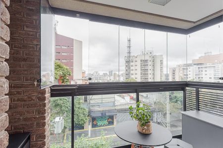 Varanda de kitnet/studio para alugar com 1 quarto, 35m² em Sumarezinho, São Paulo
