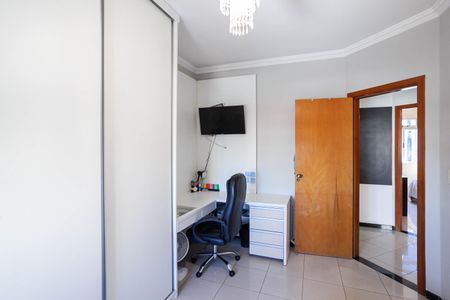 Apartamento à venda com 249m², 3 quartos e 2 vagasQuarto 1
