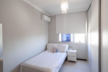 Apartamento à venda com 249m², 3 quartos e 2 vagasQuarto 1