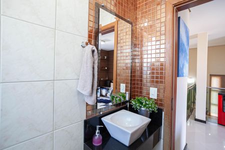 Apartamento à venda com 249m², 3 quartos e 2 vagasCobertura - Banheiro social 2