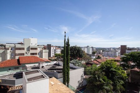 Apartamento à venda com 249m², 3 quartos e 2 vagasQuarto 1 - Vista