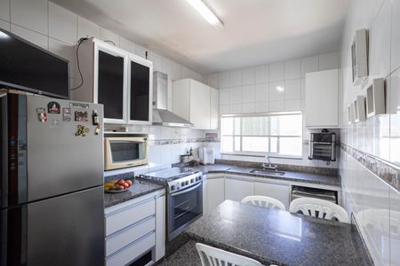 Apartamento à venda com 249m², 3 quartos e 2 vagasCozinha
