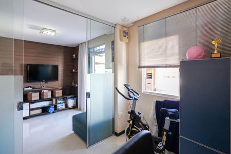 Apartamento à venda com 249m², 3 quartos e 2 vagasCobertura - Sala 2