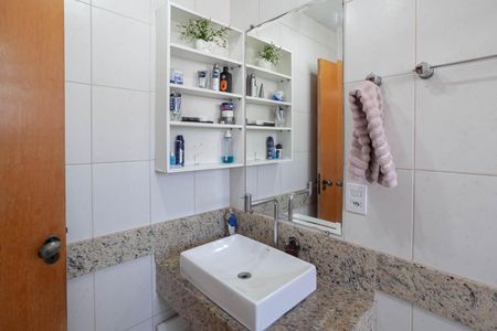 Apartamento à venda com 249m², 3 quartos e 2 vagasBanheiro da suíte 