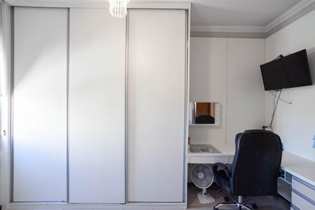 Apartamento à venda com 249m², 3 quartos e 2 vagasQuarto 1