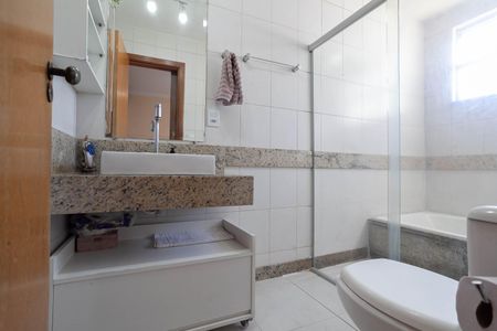 Apartamento à venda com 249m², 3 quartos e 2 vagasBanheiro da suíte 