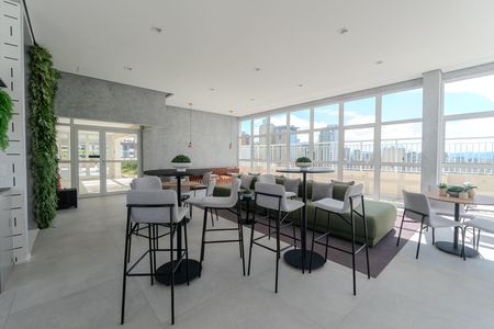 Apartamento para alugar com 27m², 1 quarto e sem vaga Apartamento para alugar com 27m², 1 quarto e sem vagaÁrea comum - Salão de festas