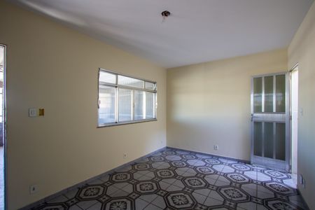 Sala de casa para alugar com 2 quartos, 100m² em Colubandê, São Gonçalo