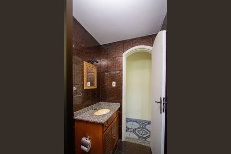 Casa para alugar com 100m², 2 quartos e sem vaga Casa para alugar com 100m², 2 quartos e sem vagaBanheiro Social