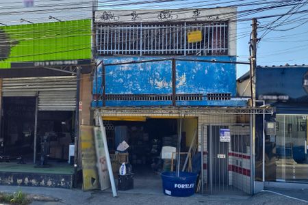 Casa para alugar com 100m², 2 quartos e sem vaga Casa para alugar com 100m², 2 quartos e sem vagaFachada + placa