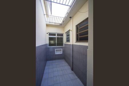 Casa para alugar com 100m², 2 quartos e sem vaga Casa para alugar com 100m², 2 quartos e sem vagaCorredor