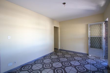 Casa para alugar com 100m², 2 quartos e sem vaga Casa para alugar com 100m², 2 quartos e sem vagaSala