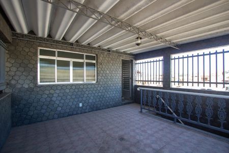 Casa para alugar com 100m², 2 quartos e sem vaga Casa para alugar com 100m², 2 quartos e sem vagaVaranda