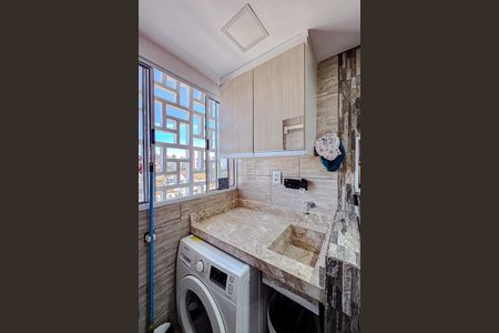 Apartamento à venda com 28m², 1 quarto e sem vagaBanheiro e area de serviço