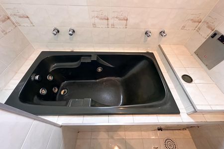 Casa à venda com 185m², 2 quartos e 2 vagas Casa à venda com 185m², 2 quartos e 2 vagasBanheiro da Suíte