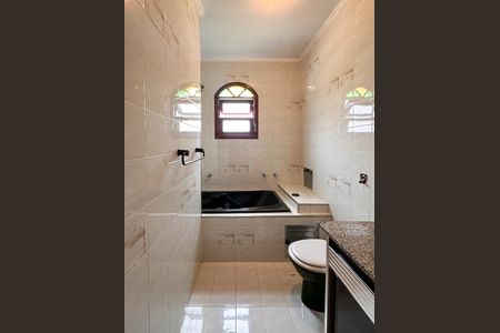 Casa à venda com 185m², 2 quartos e 2 vagas Casa à venda com 185m², 2 quartos e 2 vagasBanheiro da Suíte