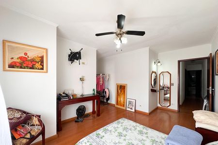 Casa à venda com 185m², 2 quartos e 2 vagas Casa à venda com 185m², 2 quartos e 2 vagasSuíte