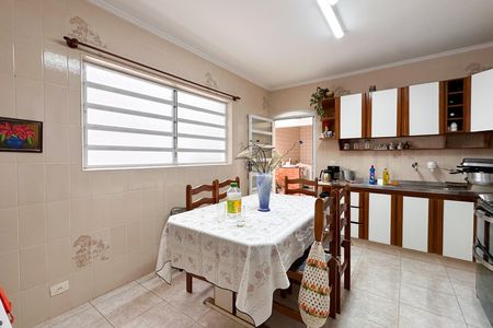 Casa à venda com 185m², 2 quartos e 2 vagas Casa à venda com 185m², 2 quartos e 2 vagasCozinha
