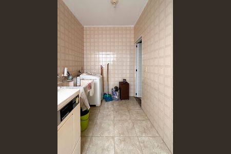 Casa à venda com 185m², 2 quartos e 2 vagas Casa à venda com 185m², 2 quartos e 2 vagasÁrea de Serviço